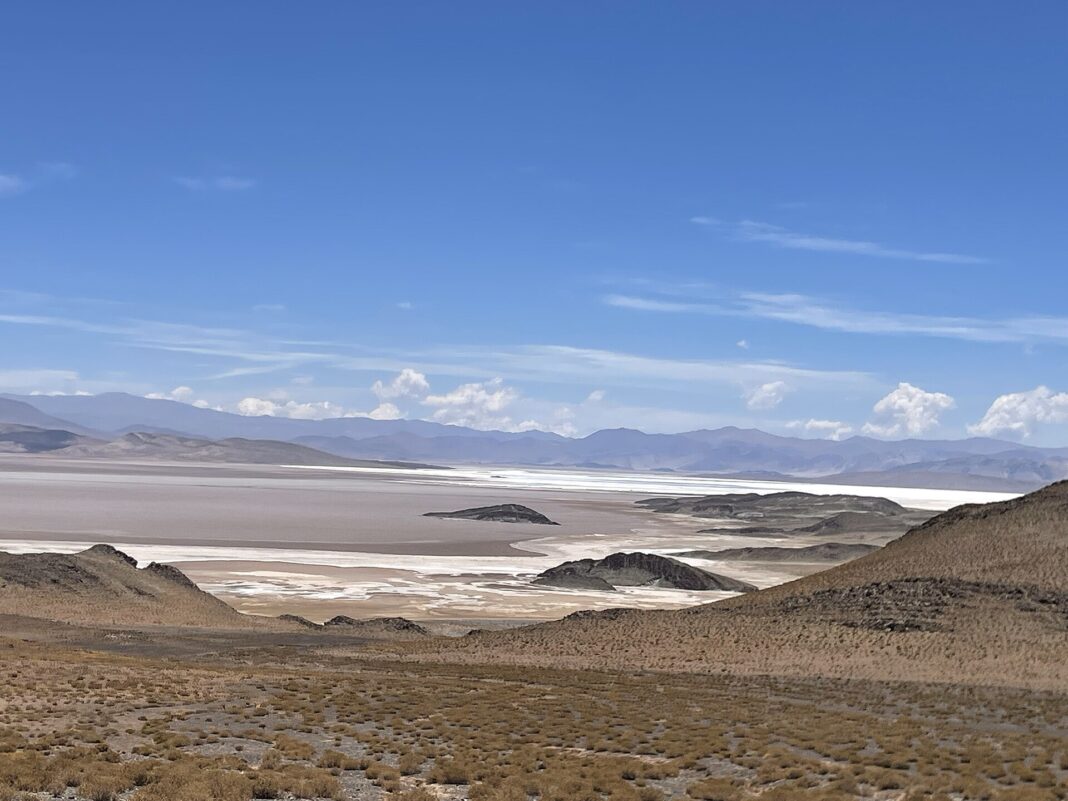 Vista del Salar del Hombre Muerto, en el noroeste argentino
